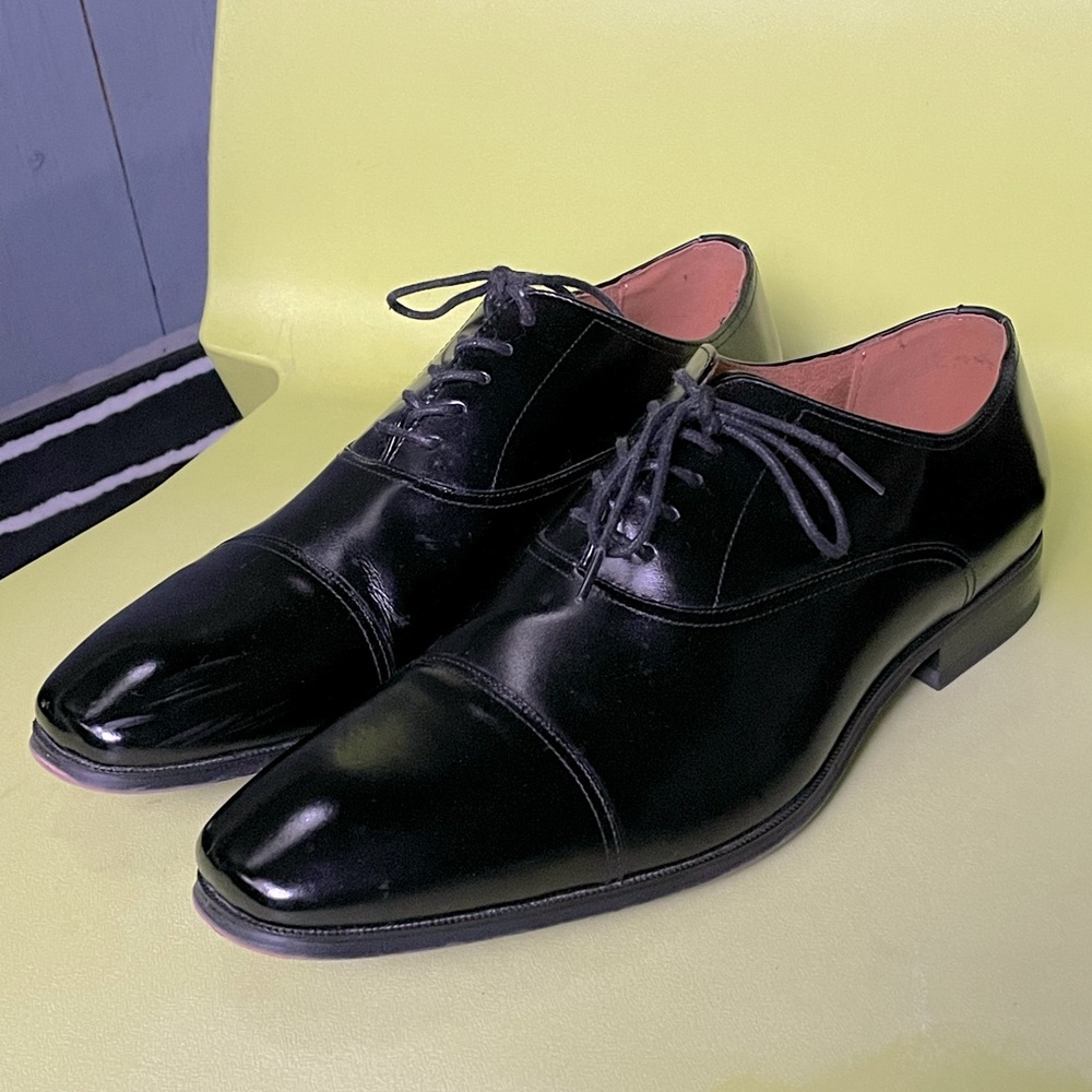 Mens Florsheim memory foam dress shoes almost new Size 11 Black